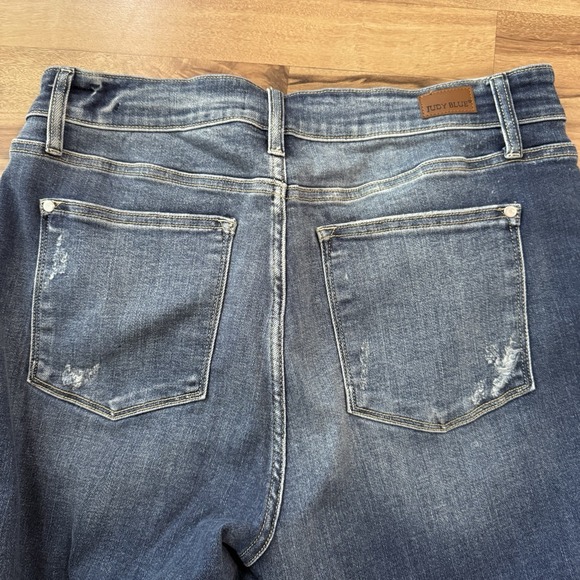 Judy Blue Mid-Rise Cuffed Destroyed Boyfriend Denim Jeans  Size 16W Medium Blue - Picture 3 of 12